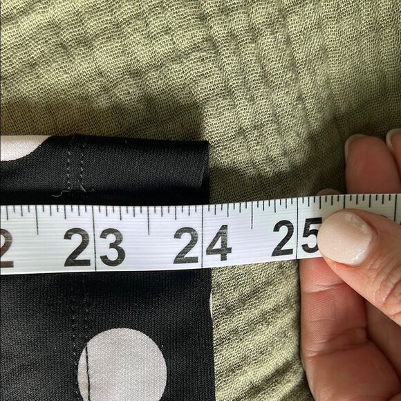 Dennis by Dennis Basso Black Polka Dot Petite Cropped Pants - Picture 4 of 4